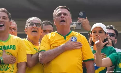 1993565255-68371310354