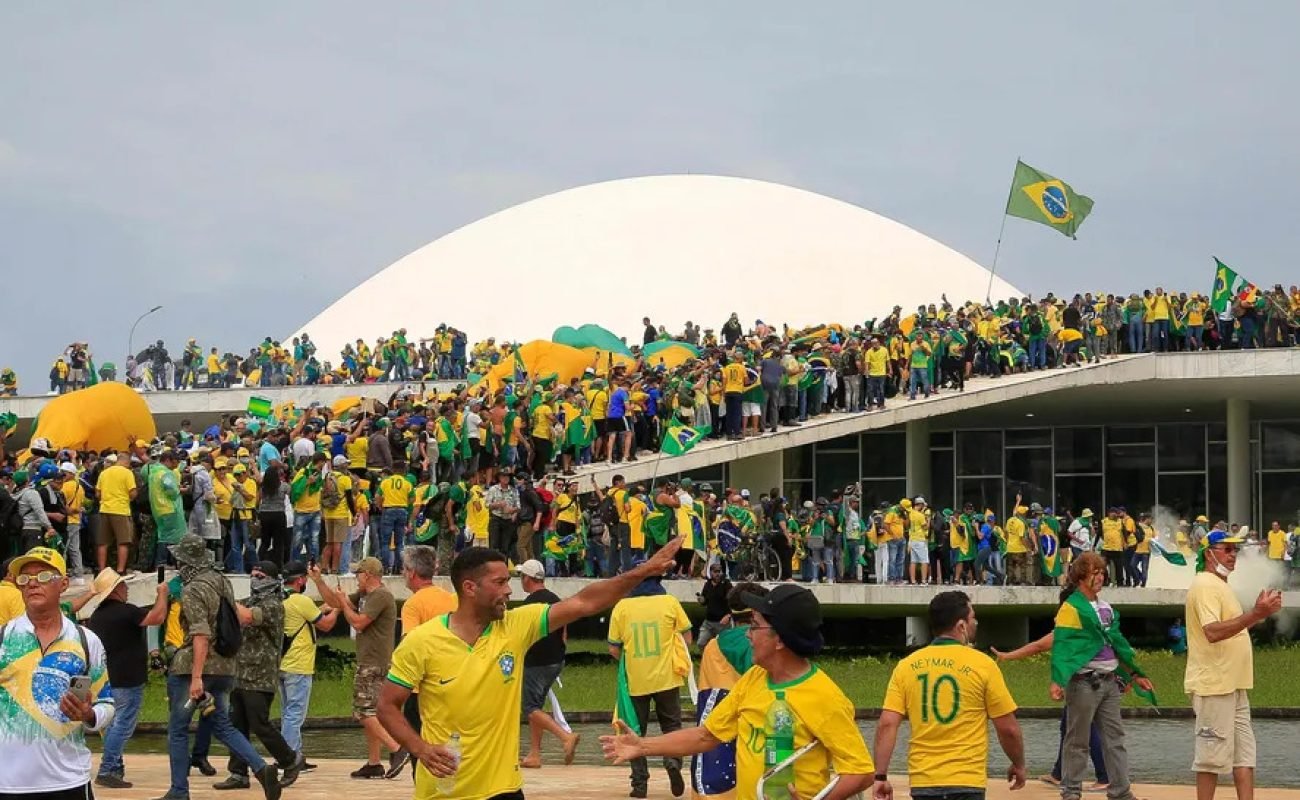 Ato-de-vandalismo-de-8-de-janeiro-em-Brasilia-Portal-JVC_2