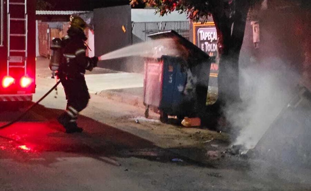 Bombeiros-combatem-incencio-em-contentor-de-lixo-Portal-JVC