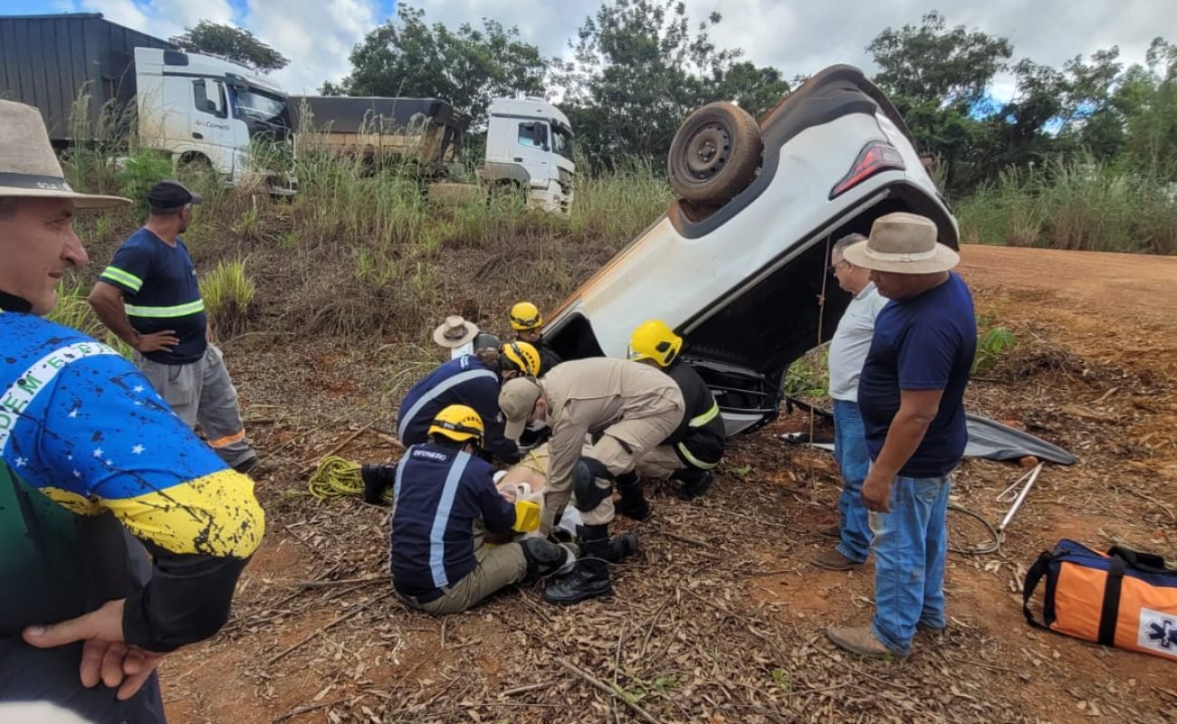 Capotamento-Toro-Fiat-Portal-JVC Capotamento-Toro-Fiat-Portal-JVC