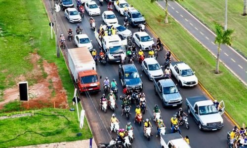 Carreata-do-10-toma-conta-das-ruas-de-Lucas-do-Rio-Verde