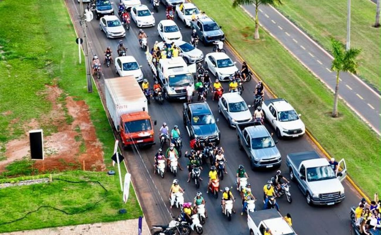 Carreata-do-10-toma-conta-das-ruas-de-Lucas-do-Rio-Verde