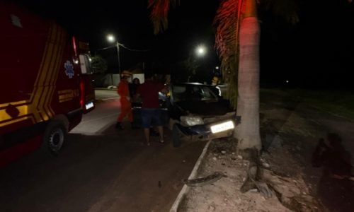 Carro-bate-em-Palmeira-Imperial-Portal-JVC