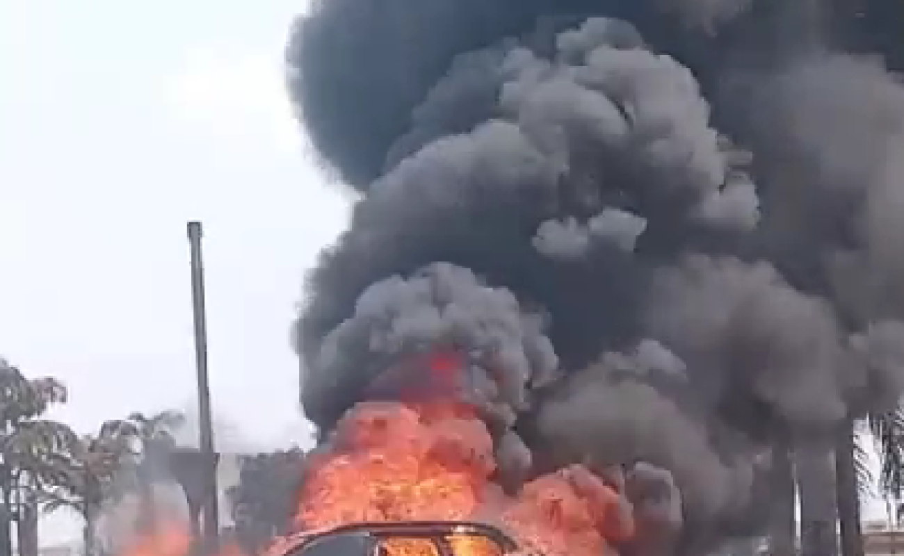 Carro-pega-fogo-em-Lucas-I-JVC