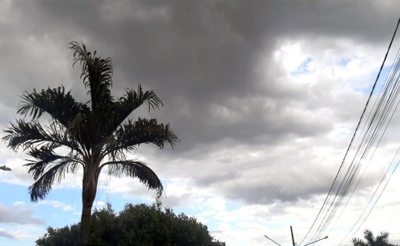 Ceu-clima-frio-chuva-nuvens-carregadas-Ceu-Sorriso-junho-2021-So-NoticiasLucas-Torres-990x556-1