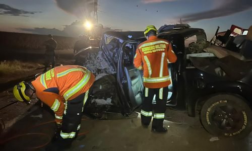 Colisao-Corolla-e-Hilux-Portal-JVC