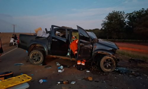 Colisao-Hilux-Portal-JVC