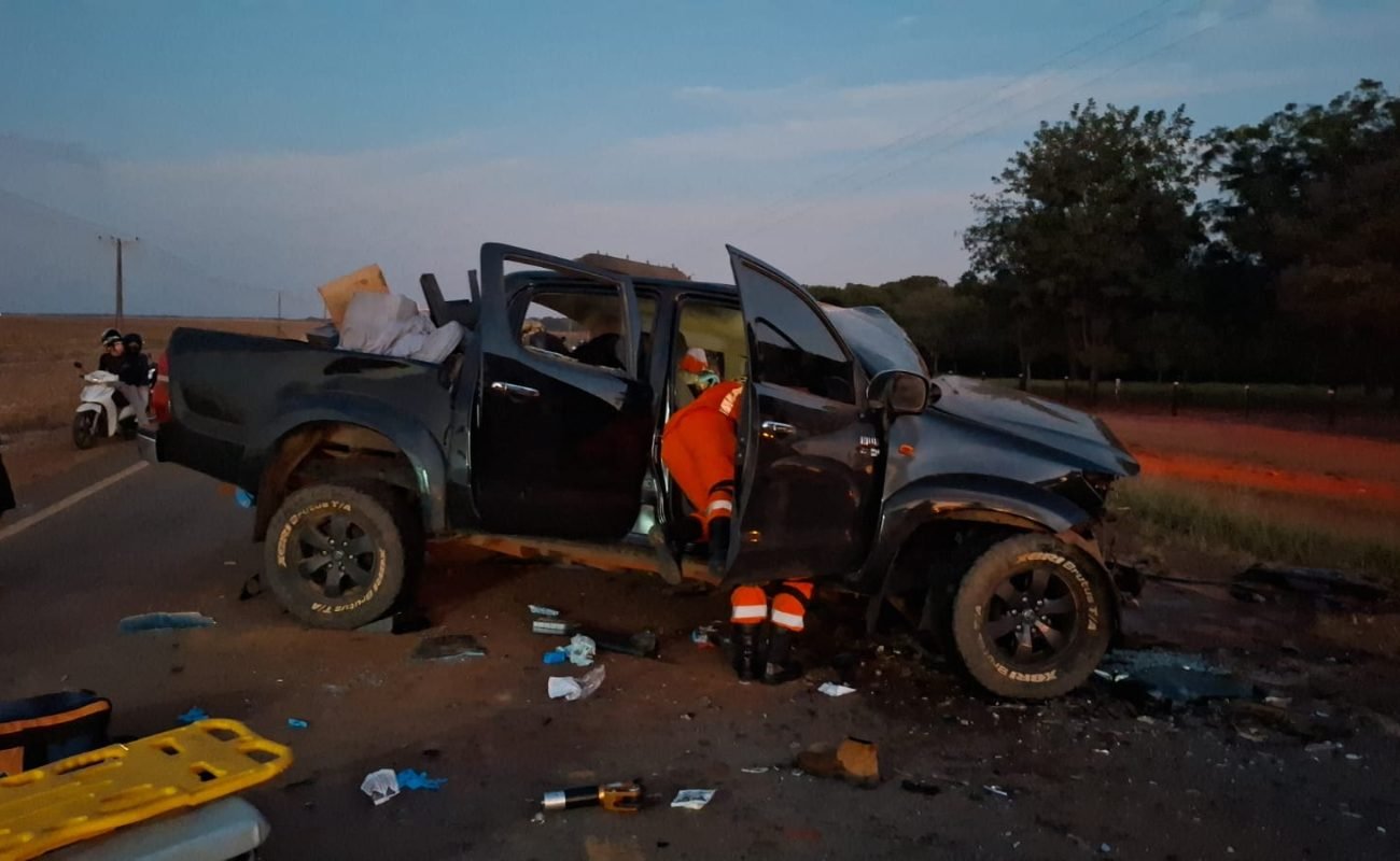 Colisao-Hilux-Portal-JVC
