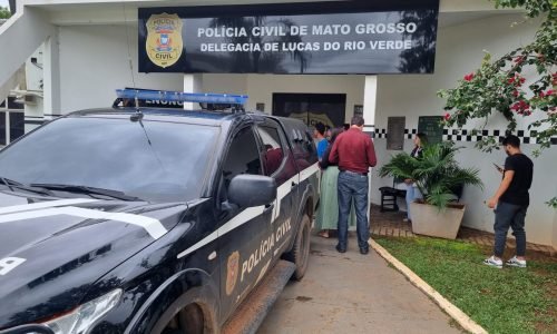 Delegacia-de-Lucas-do-Rio-Verde-com-viatura-Portal-JVC