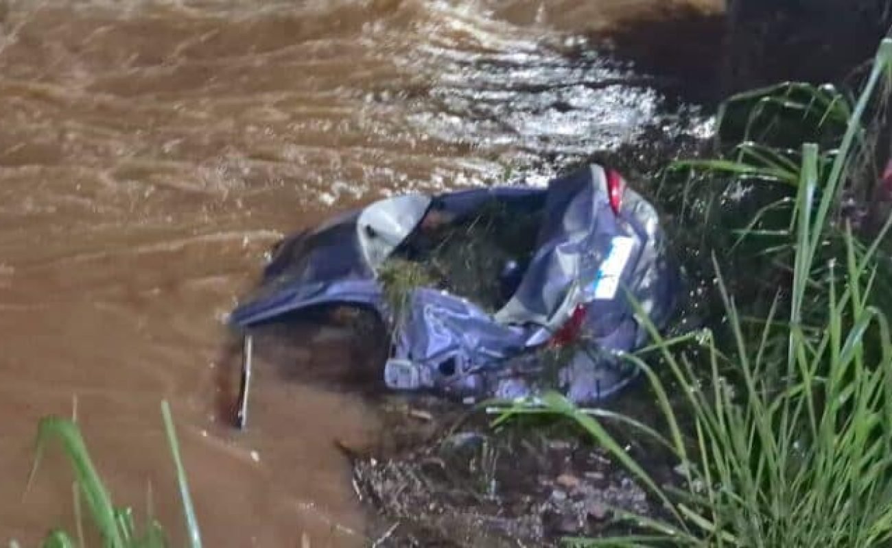 Dois-morrem-em-grave-acidente-com-Corolla-na-Colonizador-Enio-Pipino-em-Sinop-Fabiano-Marques-696x392-1