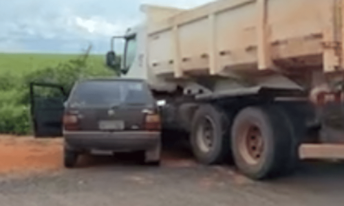 Dois-morrem-em-grave-acidente-entre-carro-e-caminhao-na-Nona-Agrovila-em-Terra-Nova-do-Norte