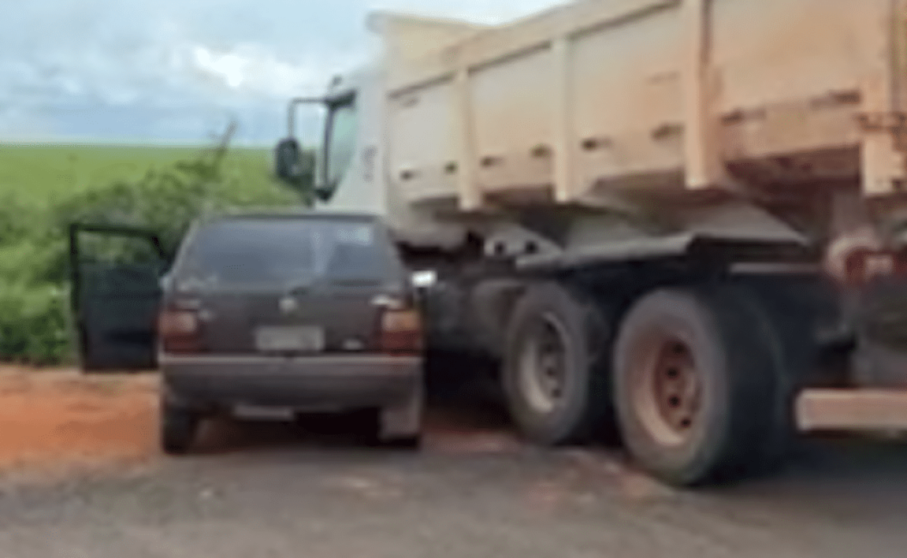 Dois-morrem-em-grave-acidente-entre-carro-e-caminhao-na-Nona-Agrovila-em-Terra-Nova-do-Norte