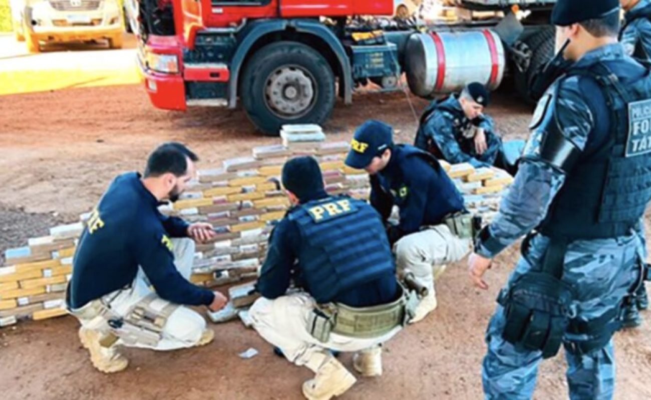 Drogas-150-kg-apreendidos-na-BR-070-em-Primavera-do-Leste-junho-2023-ass-990x556-1