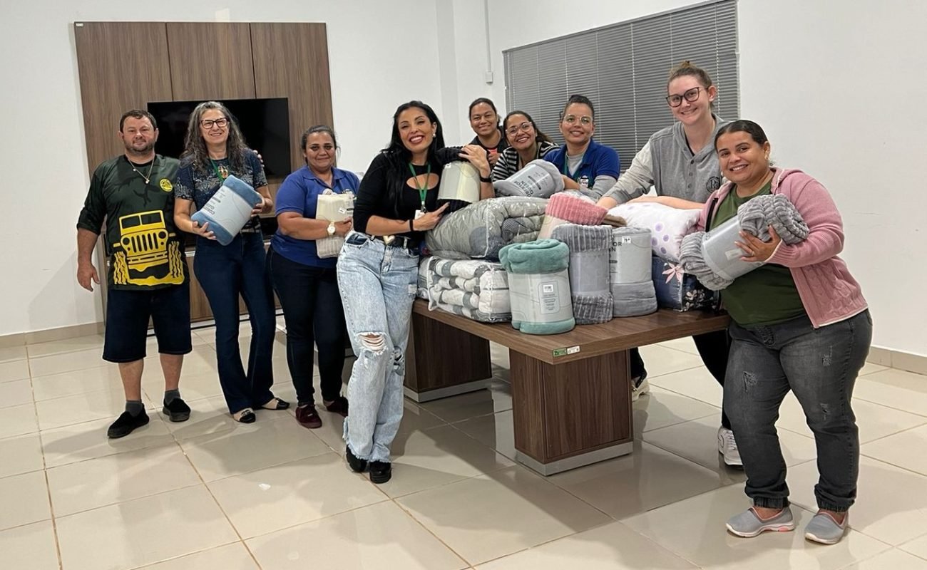 Jeep-Clube-faz-doacao-de-cobertores-Portal-JVC