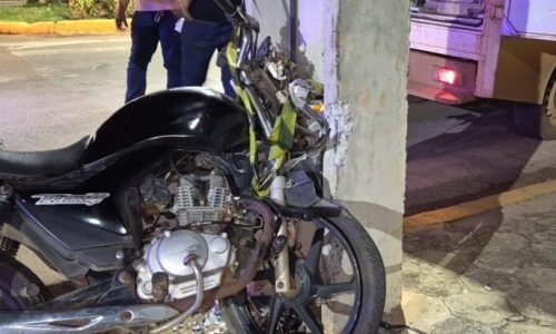 Jovem-morre-em-violenta-colisao-de-moto-em-poste-em-Sinop-Fabiano-Marques-e1740224334579-696x412-1