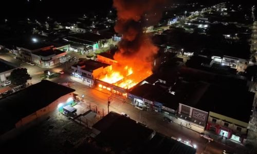 Loja-incendiada-Portal-JVC