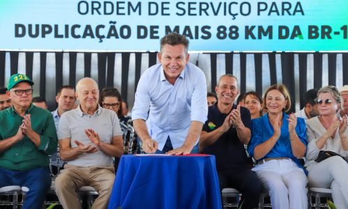 Mendes-assinando-duplicacao-da-Br-163-Portal-JVC