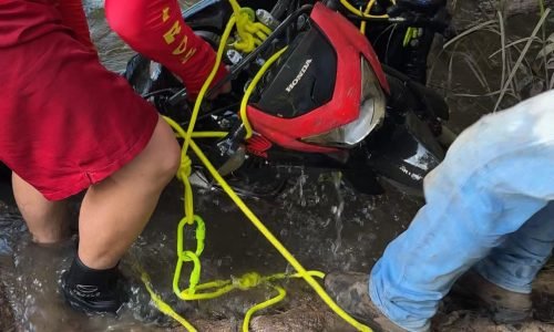 Moto-caiu-no-Rio-Verde-Portal-JVC