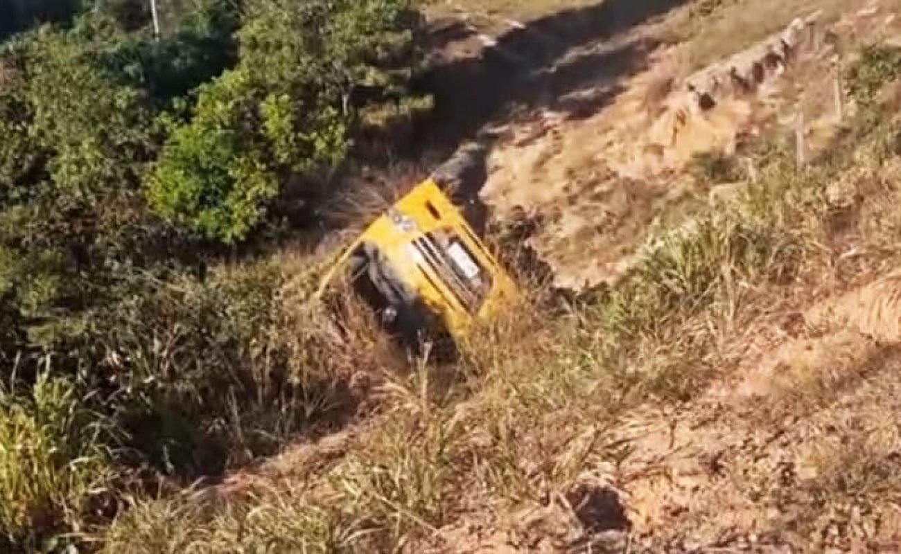 Onibus-tomba-no-Nortao-Portal-JVC