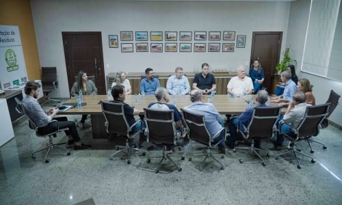 Pedro-Bial-reune-com-liderancas-de-Lucas-Portal-JVC