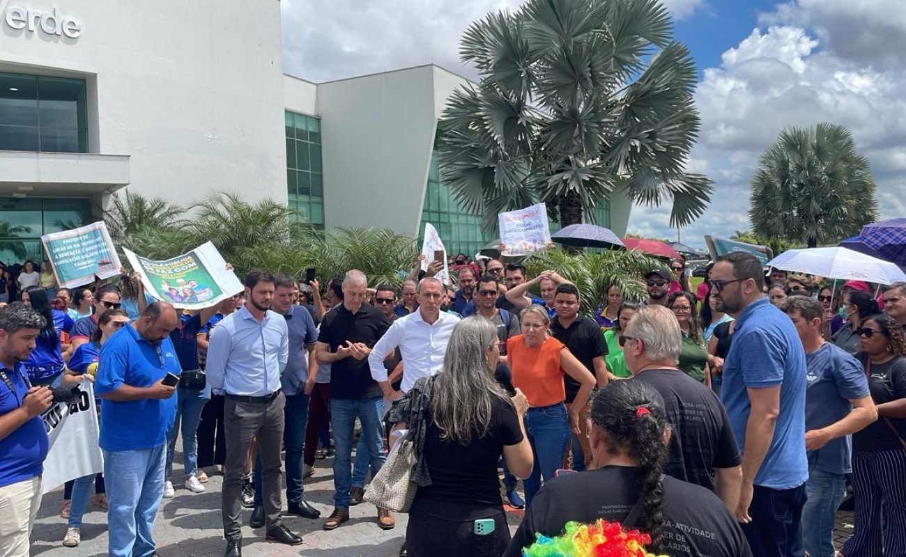Protesto-dos-professores-na-Prefeitura-JVC