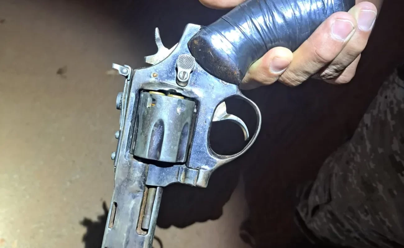 Revolver-apreendido-JVC