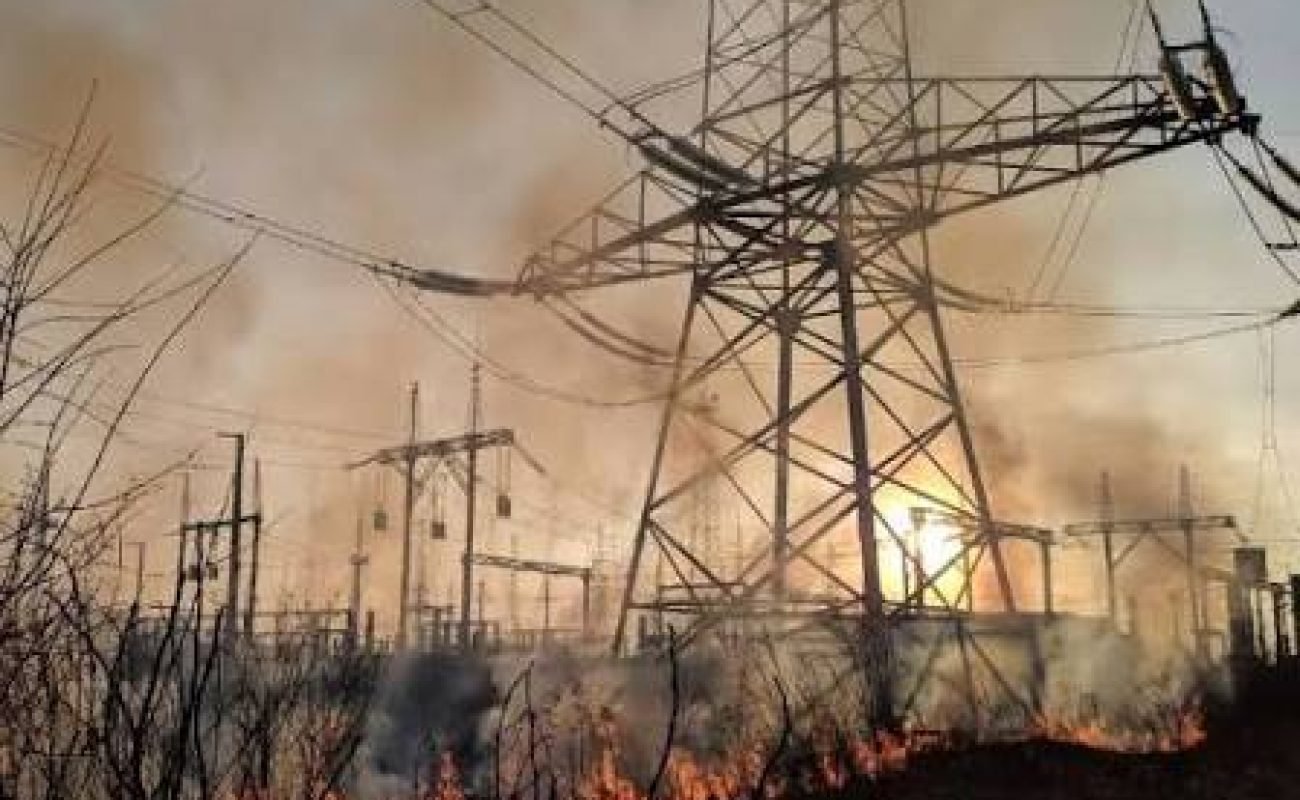 Torre-de-energia-eletrica-em-MT-perto-de-fogo-Portal-JVC