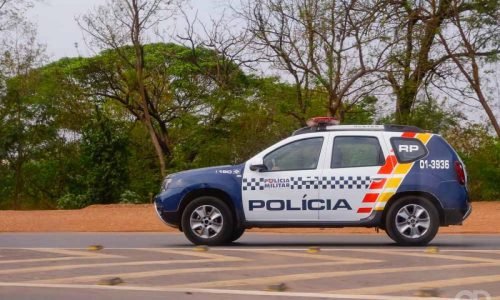 Viatura-PM-de-dia-em-MT-Portal-JVC