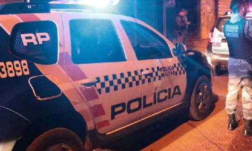 Viatura-da-PM-a-noite-Portal-JVC