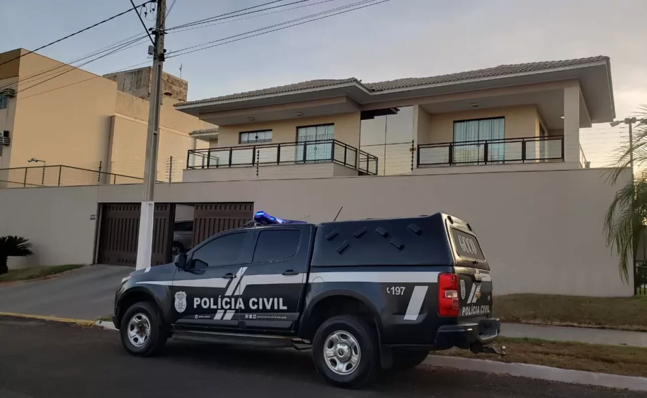 Viatura-da-Policia-Civil-caminhonete-JVC