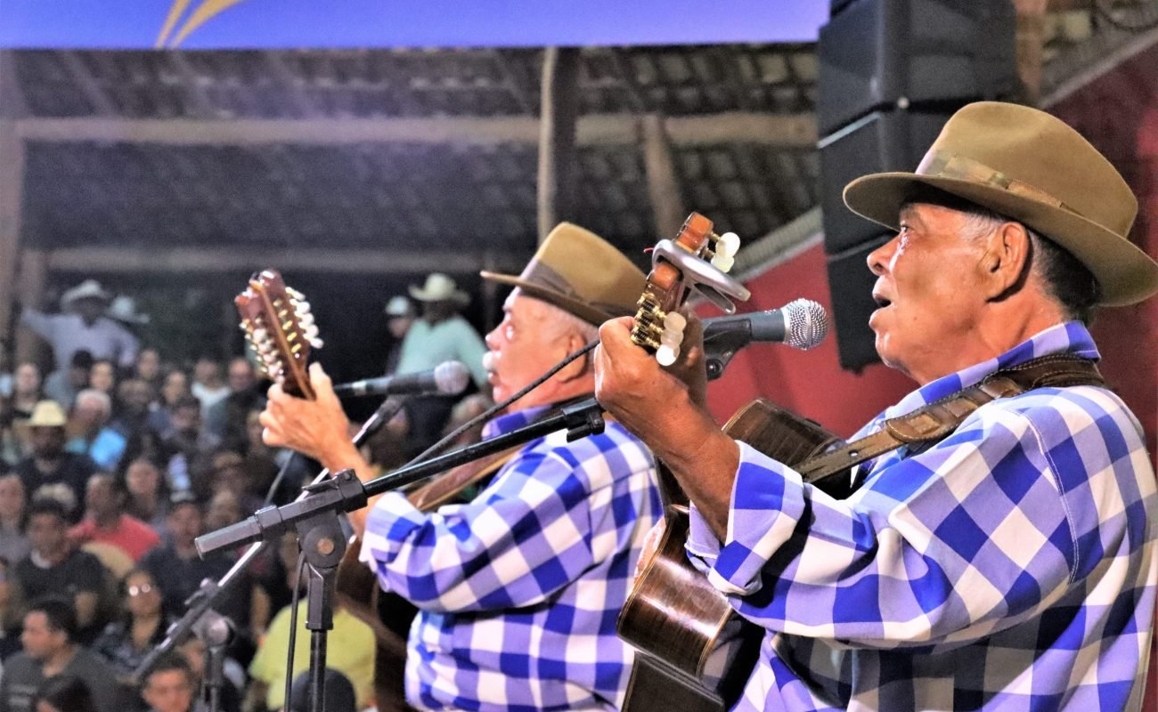 Ze-Mulato-e-Cassiano-Festival-de-Violeiros-de-Poxoreu-Portal-JVC