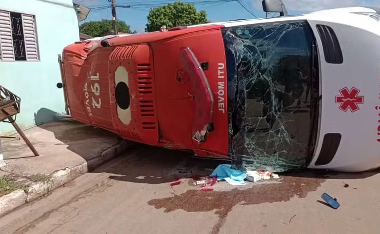 acidente-com-ambulancias-JVC acidente-com-ambulancias-JVC