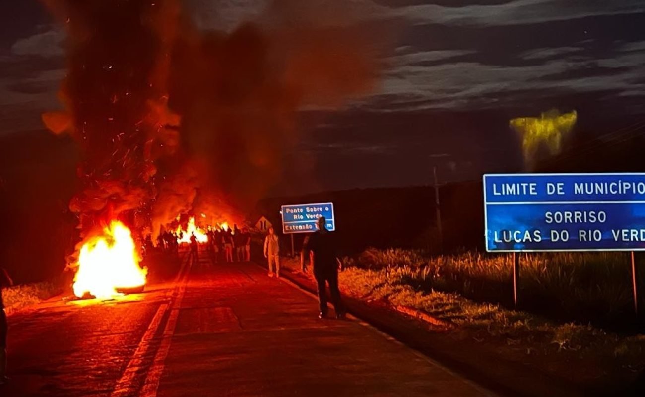apos-ser-incendiada-ponte-entre-lucas-do-rio-verde-e-sorriso-esta-interditada-63bbfd9ae0163