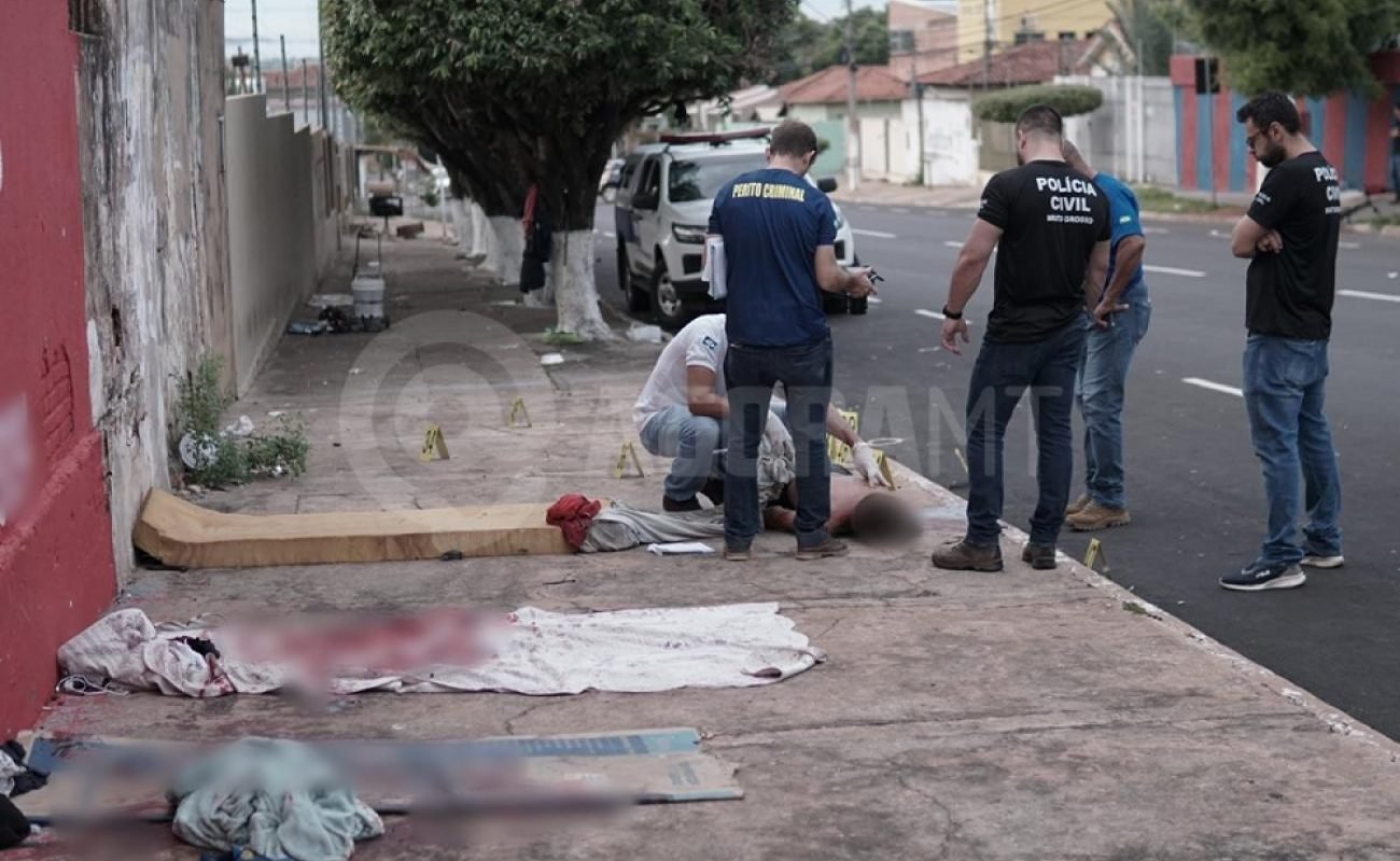 b01ef1bfce2fc19611b8bfb351c28204-1