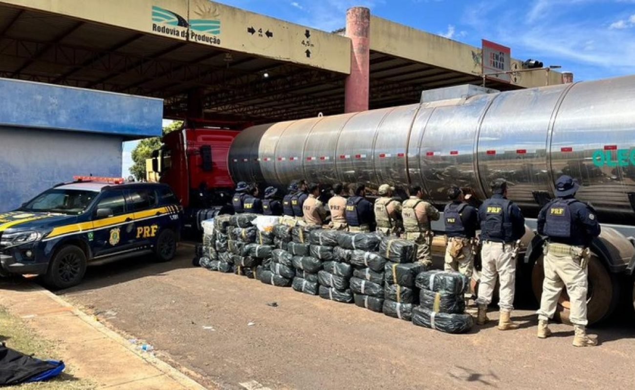 b3e89143194fd2c142d5ccd7c9808b8e-1