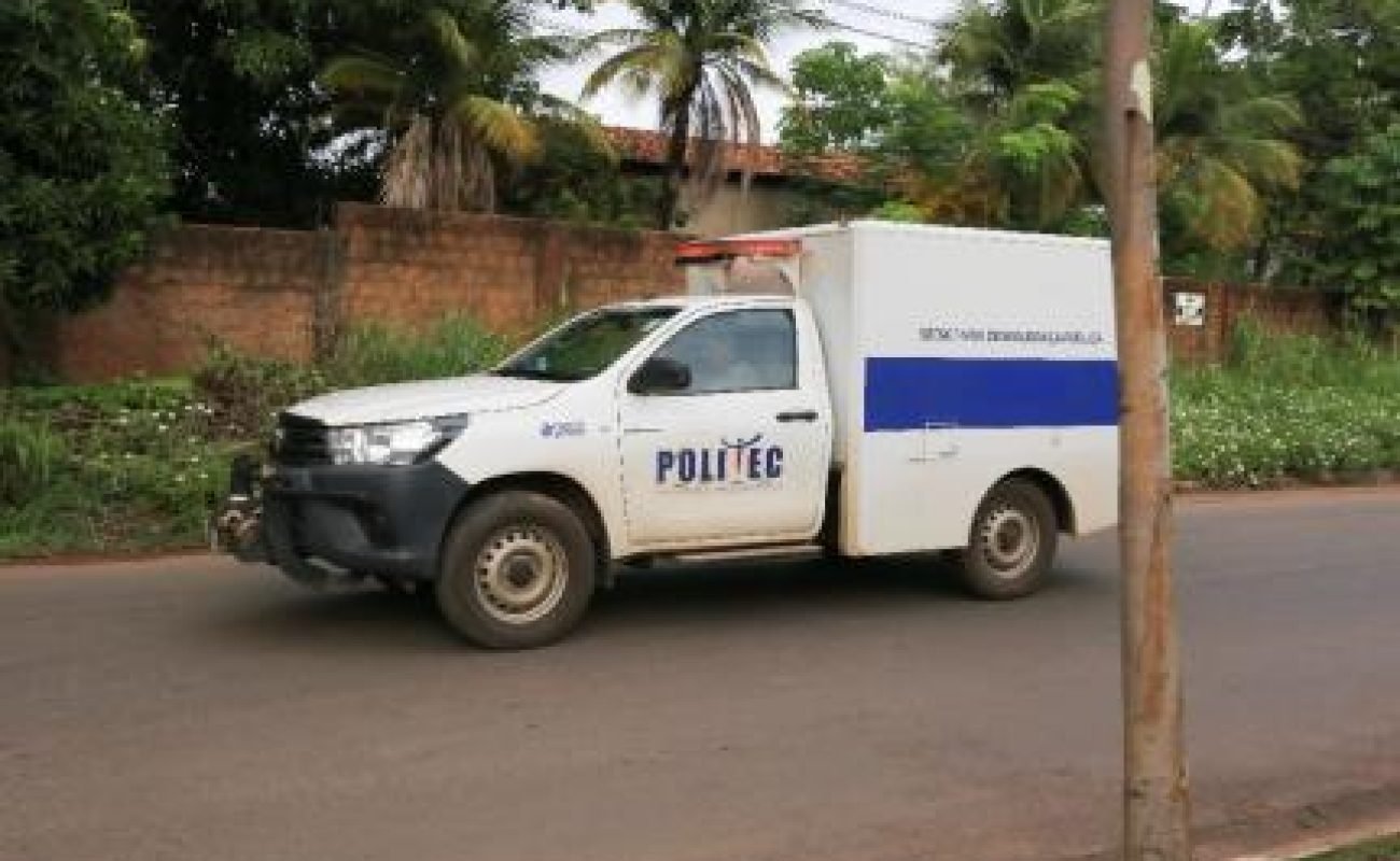 e872de40fd2e84318d1073576219c046-2