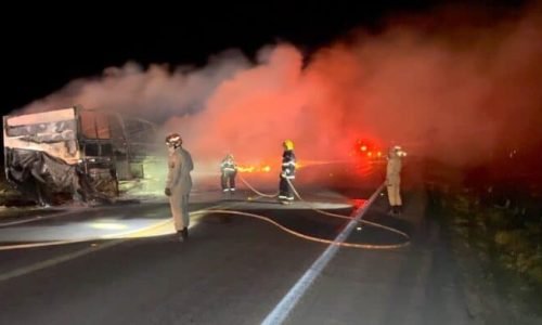 incendio-em-carreta-carregada-com-pecas-em-Sinop-Fernando-Itamir-696x393-1