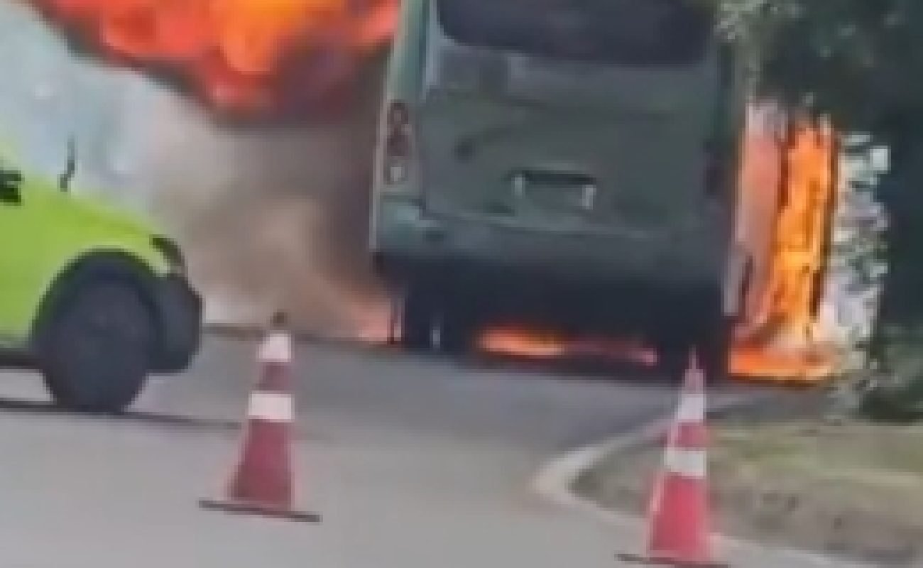 onibus-incendiado-ok-Portal-JVC