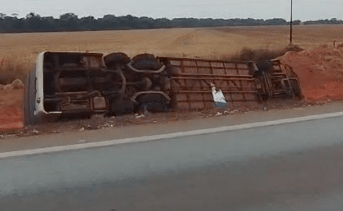 onibus-tomba-na-Br-163-Portal-JVC