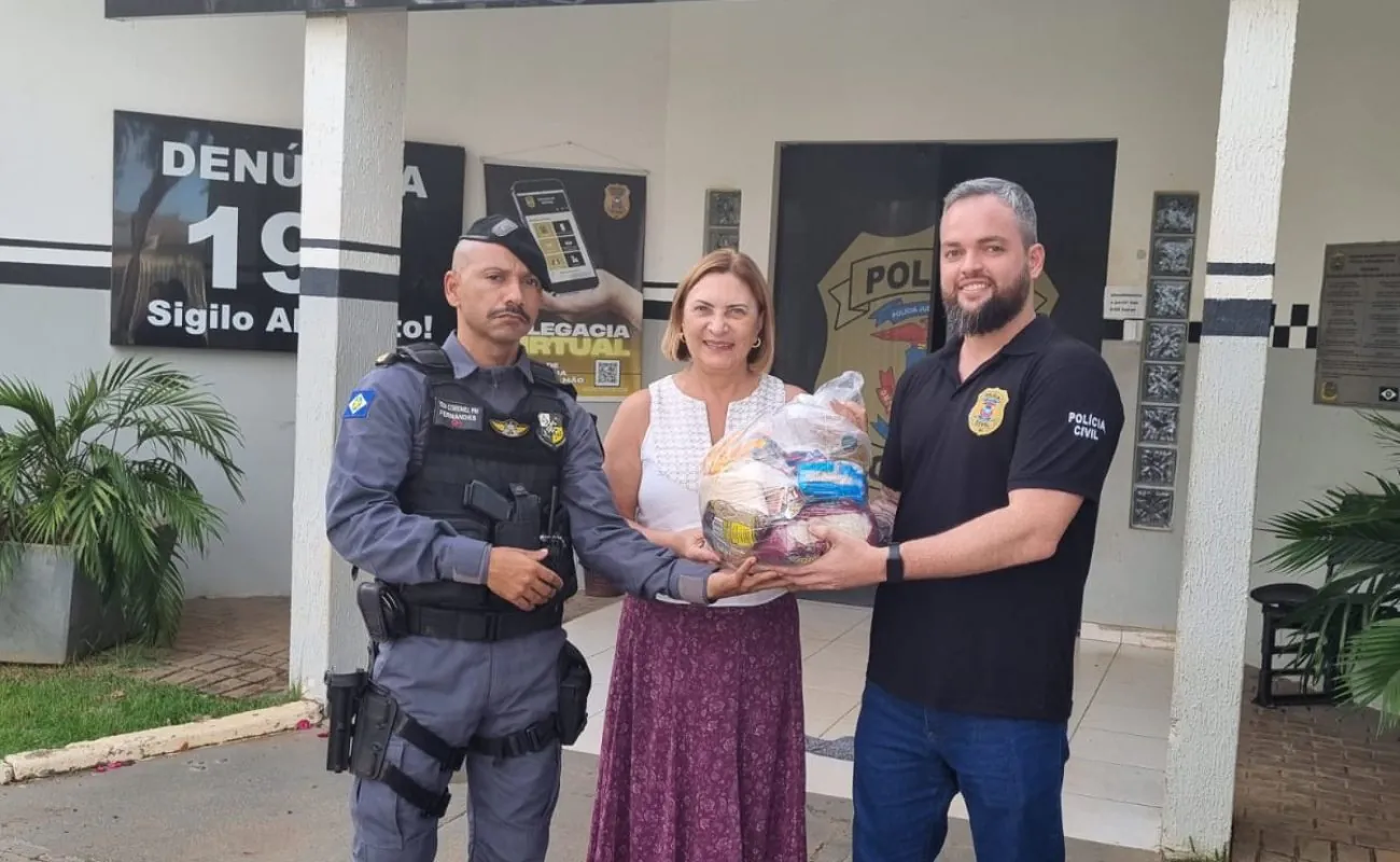Entrega-de-Cestas-Basicas-para-Acao-Social-Portal-JVC